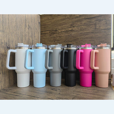 Bottiglia d'acqua con logo personalizzato 40 oz di acciaio inossidabile Tazza di viaggio isolato per campeggio