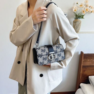 Lettera Retro Stampata Catena Lunghe Spalla Fessura Donna Sacchetto Crossbody Tipo Chiusura ZIP