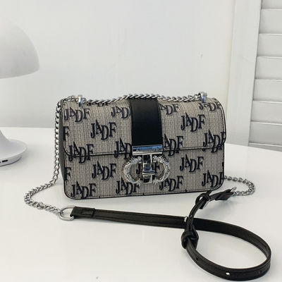 Lettera Retro Stampata Catena Lunghe Spalla Fessura Donna Sacchetto Crossbody Tipo Chiusura ZIP