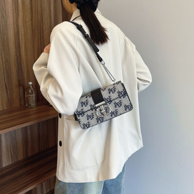 Lettera Retro Stampata Catena Lunghe Spalla Fessura Donna Sacchetto Crossbody Tipo Chiusura ZIP