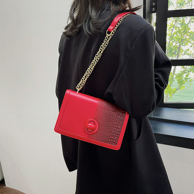 0.65kg leggero PU poliestere Mano borse a catena designer borse per un look alla moda
