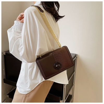 0.65kg leggero PU poliestere Mano borse a catena designer borse per un look alla moda