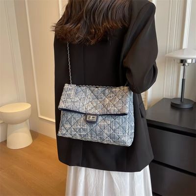 Versione coreana Cute Chain Shoulder Bag Spedizione veloce in 3-5 giorni per borsa da bagno femminile