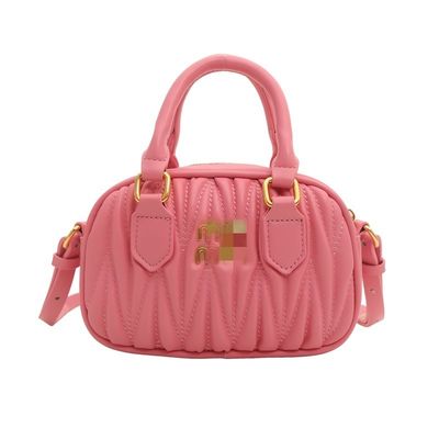 Borsa da messaggero in pelle per donna estiva con modello mini plissato e chiusura postale