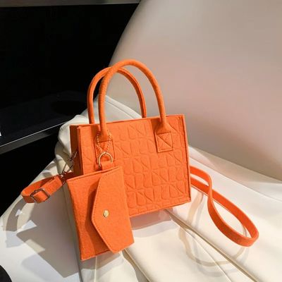 Borsa da spalla in feltro di stile vintage per donne eleganti in materiale leggero